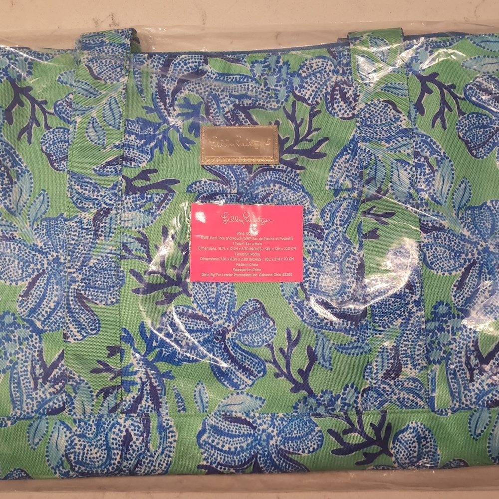 Lilly Pulizter Keepin It Reel Pool Tote
